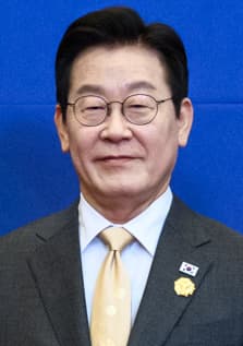 Portrait of Lee Jae Myung